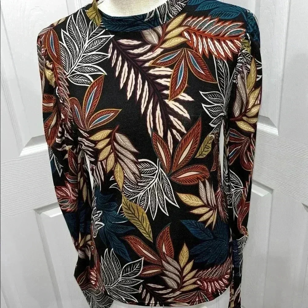 Gimmicks by Buckle tropical print blouse size S high neck, button down back